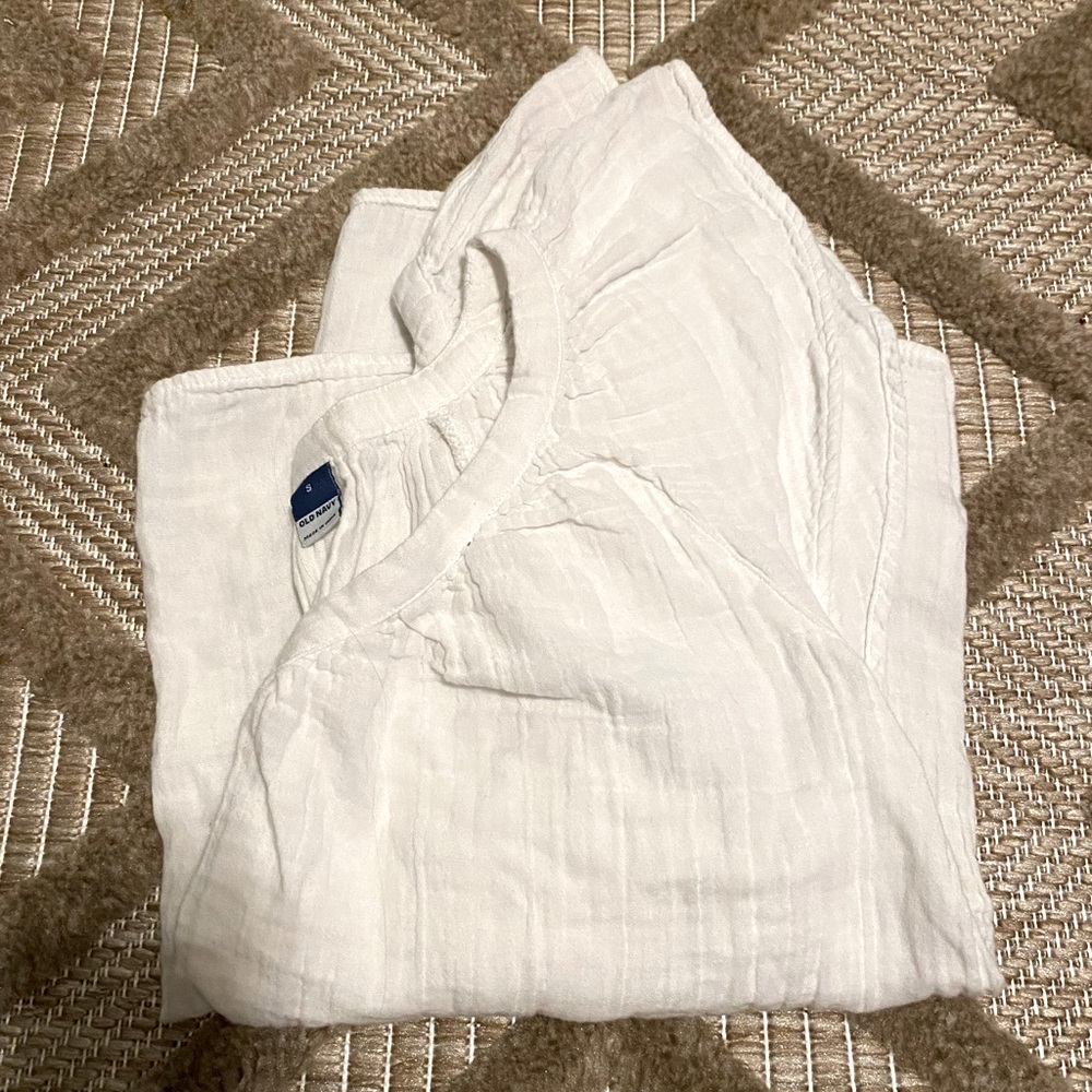 old navy white butterfly sleeve blouse